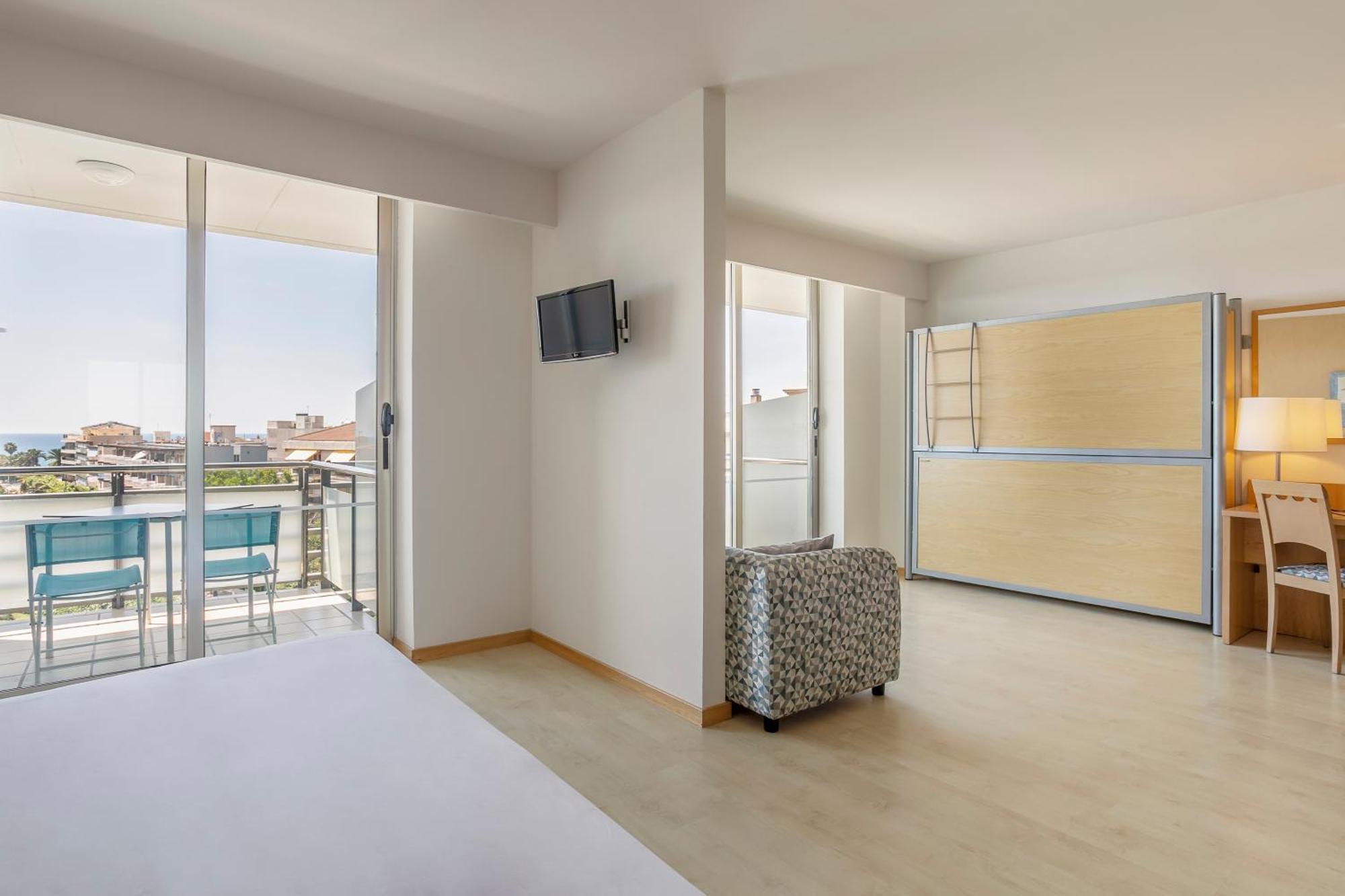 Sol Port Cambrils Hotel Exterior photo